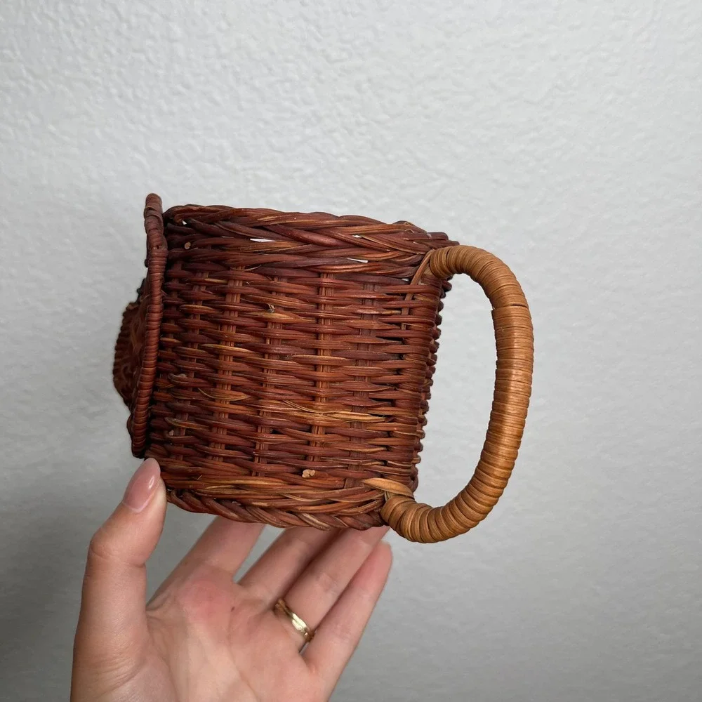 Vintage Woven Wicker Elephant‎ Basket Figural Rattan Pencil Holder Brown Boho
